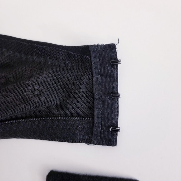 ADRIENNE VITTADINI STUDIO BLACK LACE BRA - Picture 11 of 16